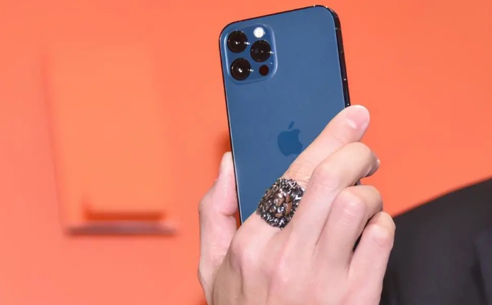 佛罗镇苹果手机维修分享iPhone12系列重启方法教程 